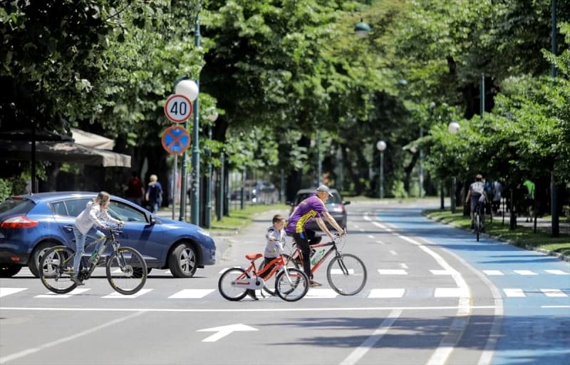 U Sarajevu porasla prodaja bicikala tokom pandemije koronavirusa: Kupuju ih i mladi i penzioneri