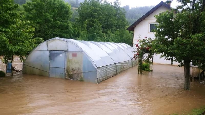 U Kladnju proglašeno stanje prirodne nesreće: Bujica prijeti osnovnoj školi u Stuparima, poplavljene pošta i ambulanta
