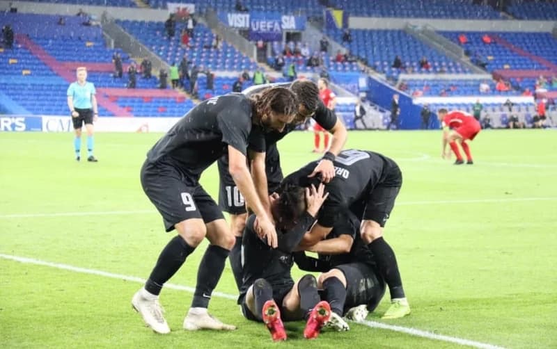 Na pogon Tatara: Sarajevo slavilo u Cardiffu i zakazalo gostovanje kod Bresta