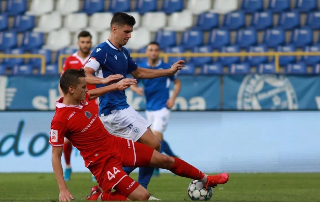 Prvi poraz Plavih: Mladost šokirala Željezničar na Grbavici
