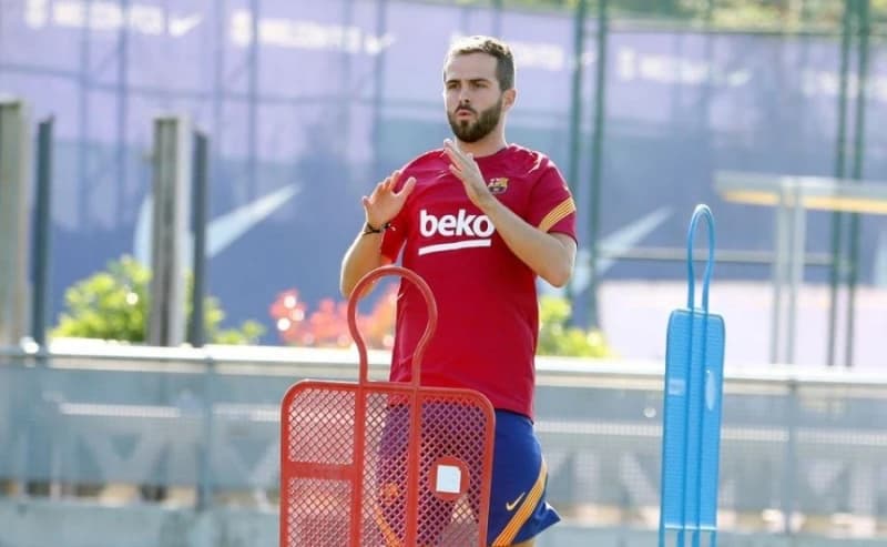 Miralem Pjanić odabrao broj koji je nosila legenda Barcelone