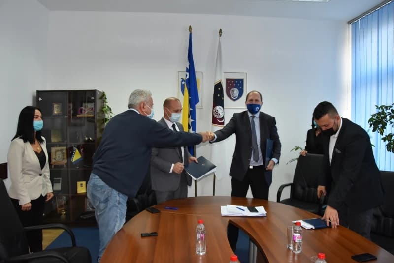 Ogromni dugovi i obaveze: Šta donosi "historijski sporazum" Vlade KS i GRAS-a