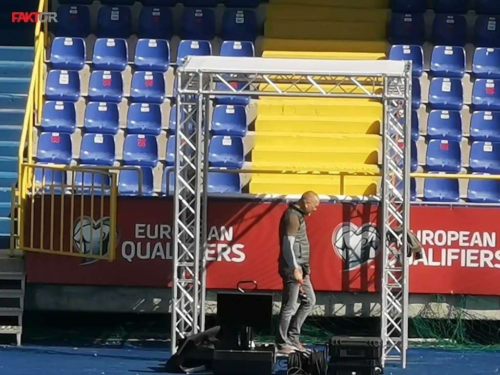 VAR na Istoku: Grbavica se šminka za Zmajeve, označene i tribine