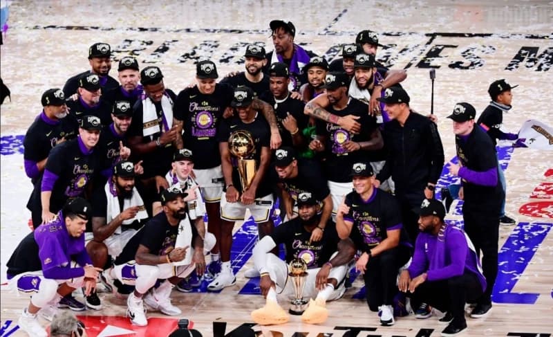 LA Lakersi novi NBA prvaci, LeBron James ispisao historiju