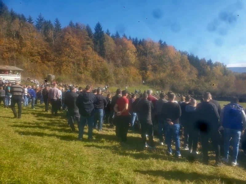 Kod Jajca organizirali koridu uprkos epidemiji COVID-19, a onda je došla policija i inspekcija