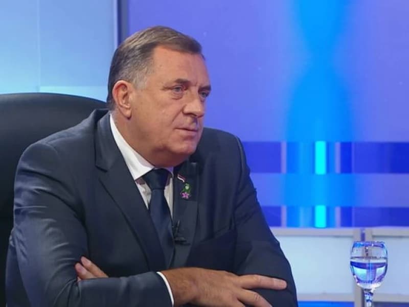 Skandalozne Dodikove izjave: Osuđenog ratnog zločinca Radovana Karadžića poredi sa Alijom Izetbegovićem