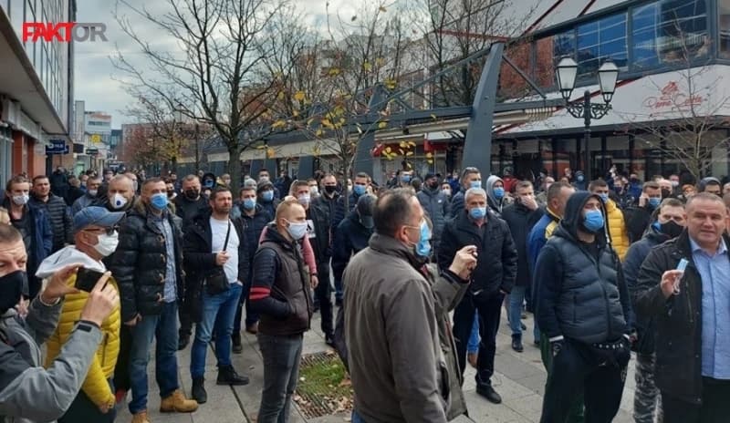 Protest na Ilidži nakon ubistva u naselju Otes: Traže da se migranti uklone sa ulica