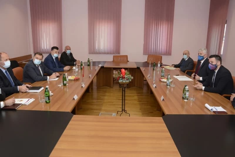 Partneri se uvijek nadopunjavaju u izjavama: Dodik i Čović za treći entitet i ukidanje OHR-a