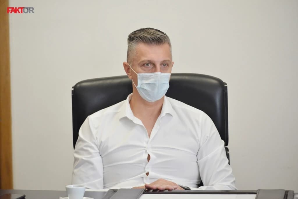 Čelik "de franko" ima problem sa strankom, a "de jure" ne poštuje Skupštinu i građane KS