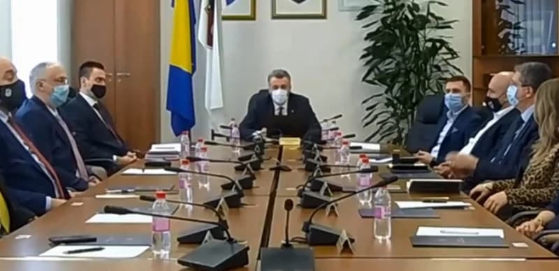 Forto: Ministar će brinuti i o 900 krava; Zahiragić: Ovo je kandidatura za predsjednika razreda, ne premijera